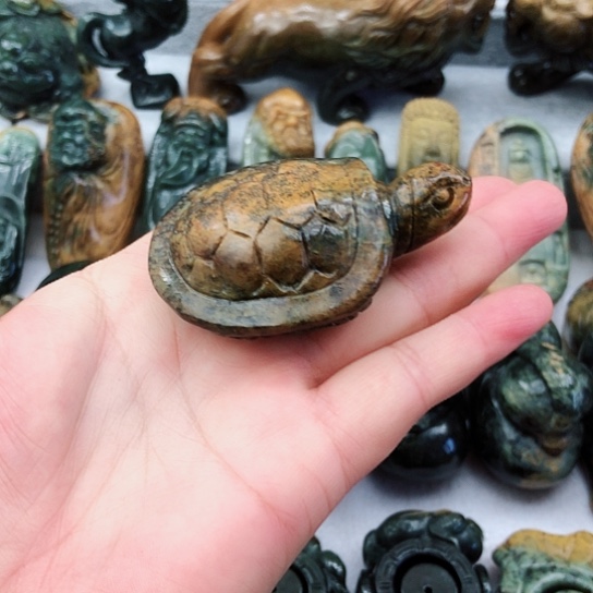 岫岩河磨玉（透闪石质玉）把件未镶嵌