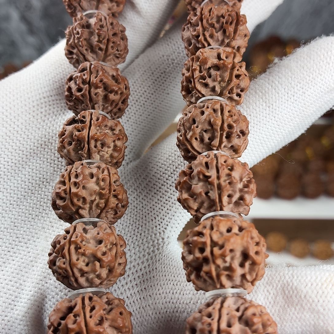 金刚菩提吊坠原生态精品飞碟梅花