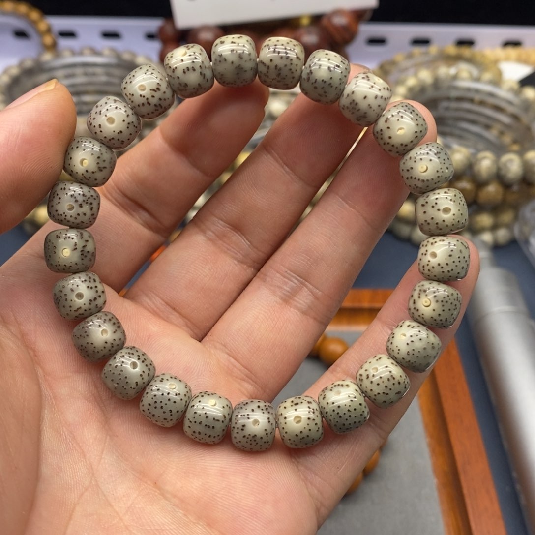 星月菩提手串同枝籽糯冰9尺寸