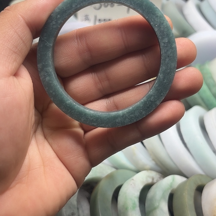 定制翡翠未镶嵌手镯定制款式你说了算