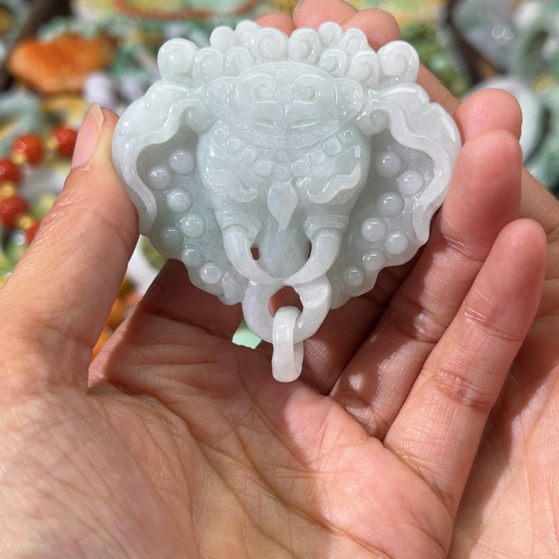 翡翠颈饰未镶嵌待编款