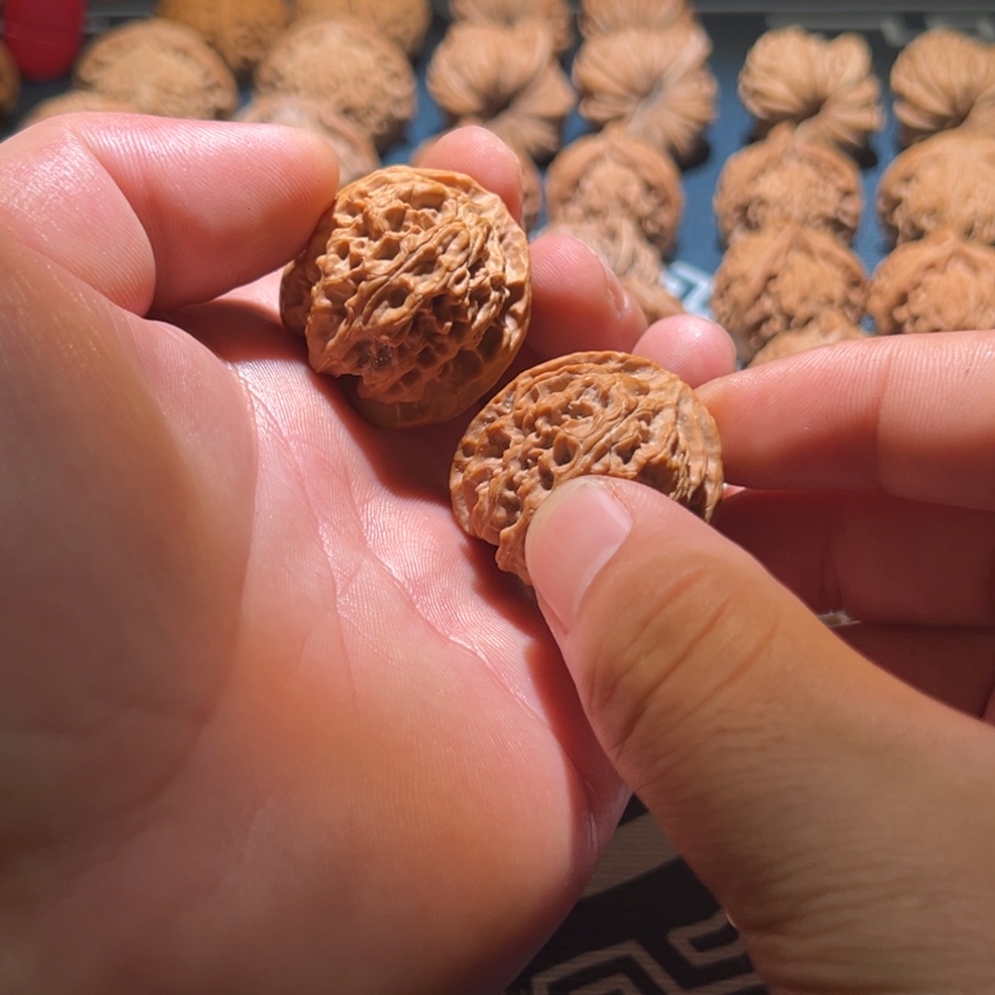 冰***六文玩核桃吊坠苹果