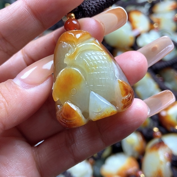 和田玉颈饰未镶嵌