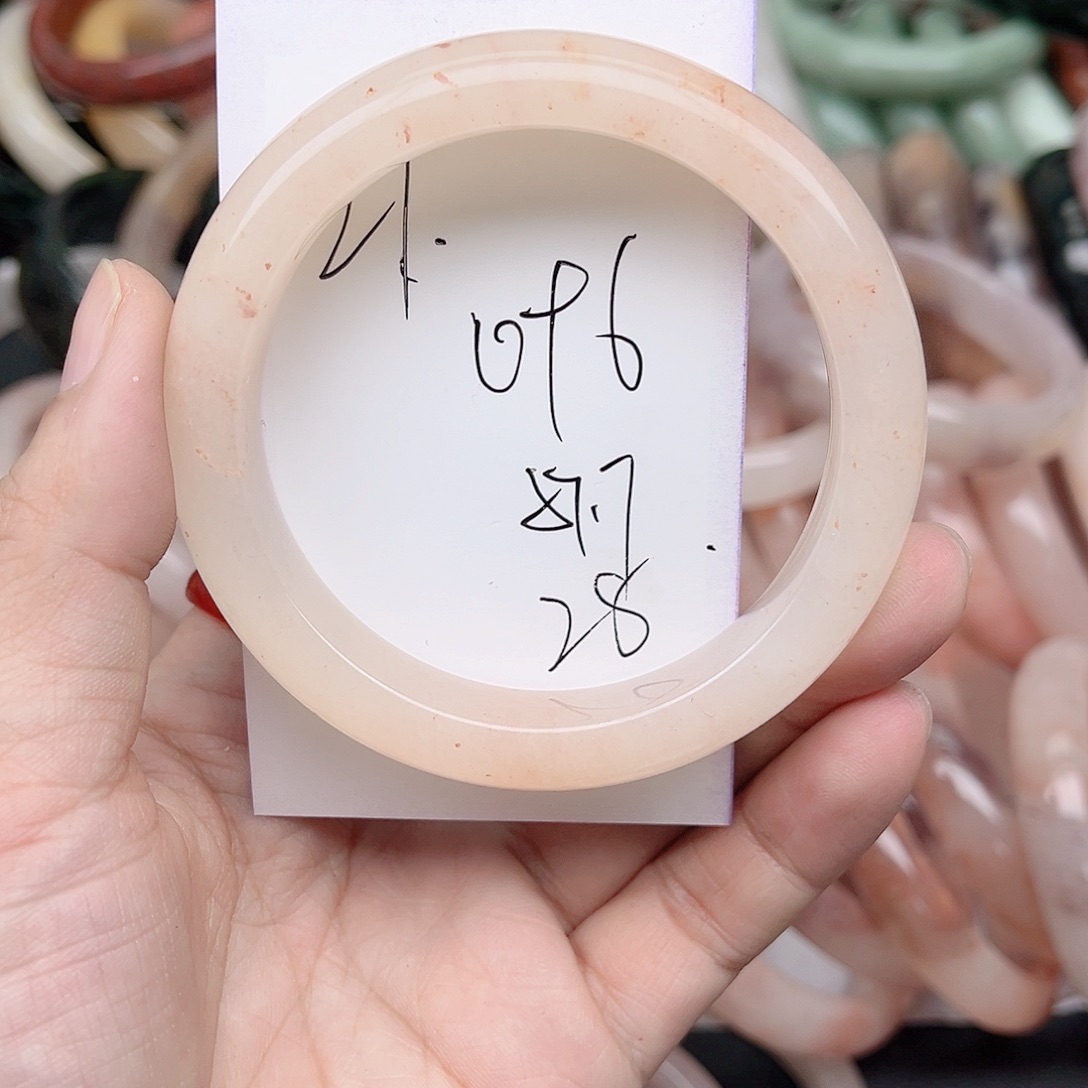 石英质玉未镶嵌手镯096