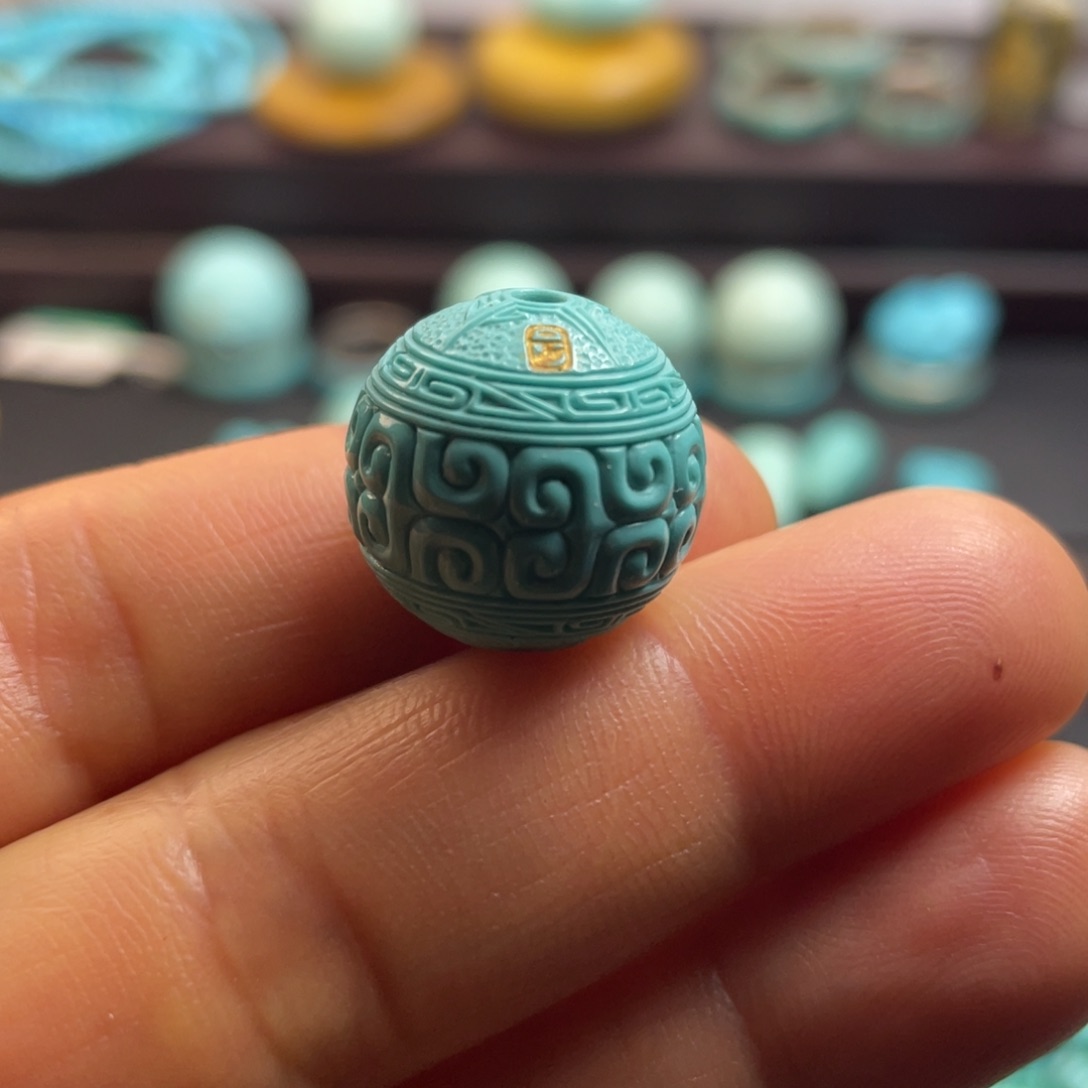 绿松石颈饰未镶嵌