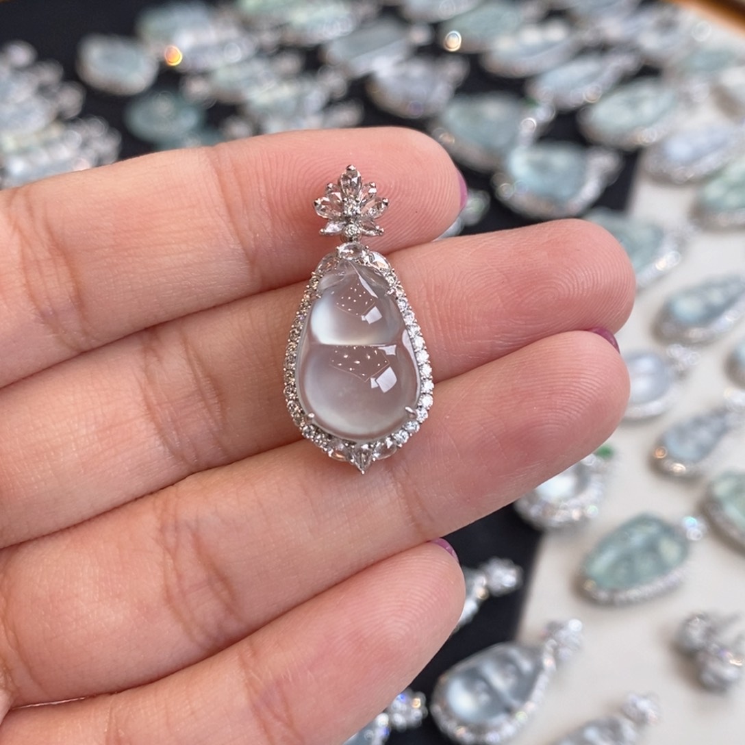 翡翠未镶嵌颈饰天然缅甸a货翡翠