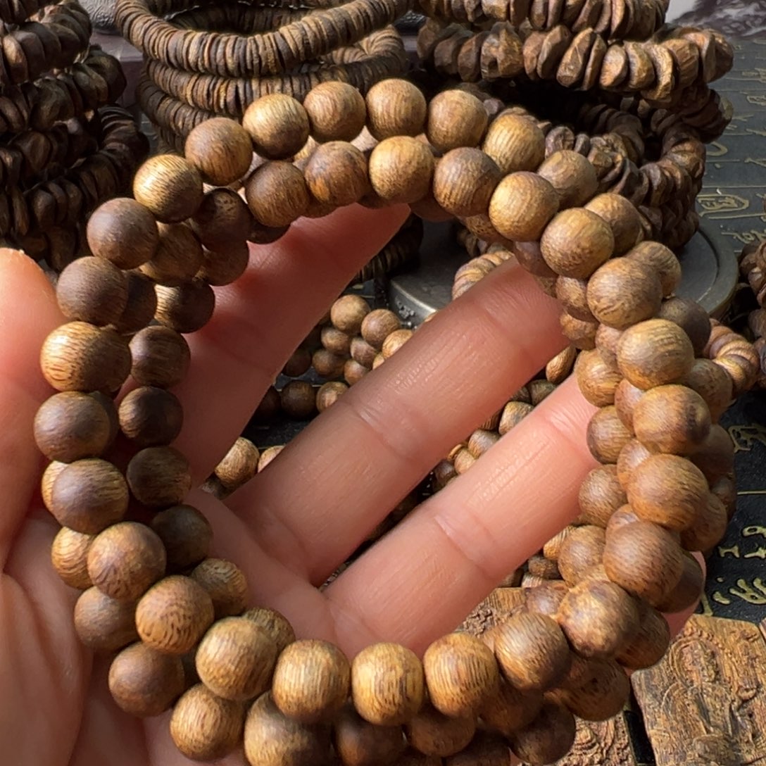 沉香手串0.8奇楠圆珠多圈