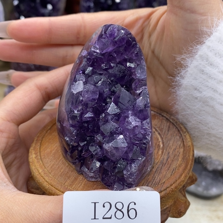 水晶大型摆件（非配饰）未镶嵌