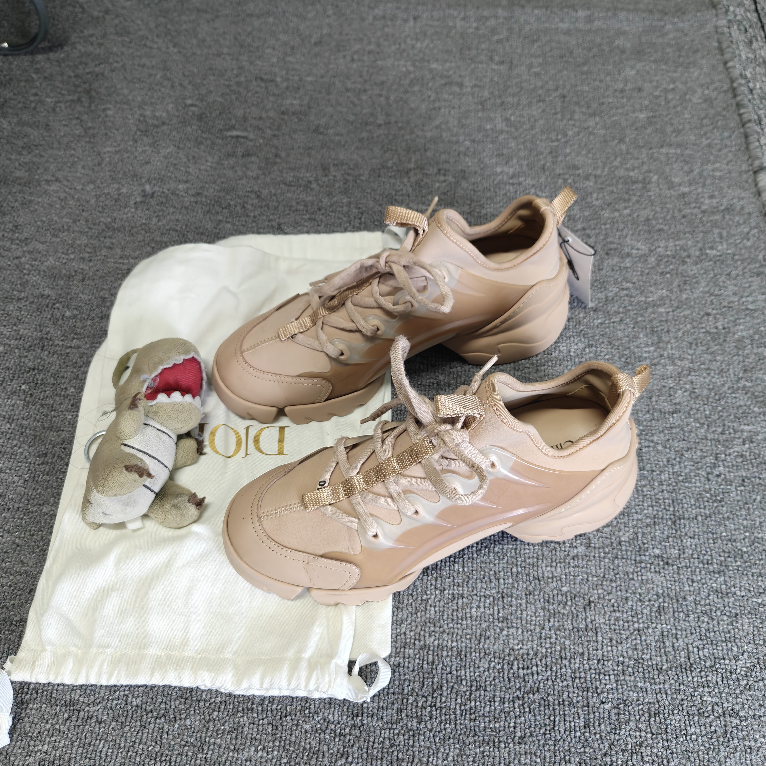 95新 DIOR/迪奥  裸色老爹鞋/38码