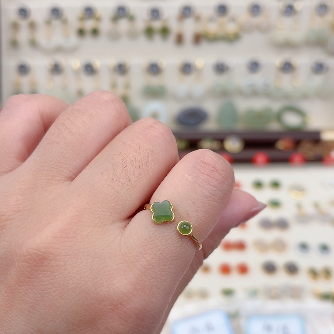 银S925镶嵌戒指和田玉（糖玉）