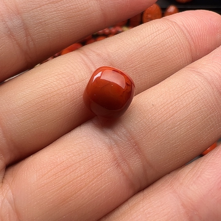 青***歌南红玛瑙未镶嵌珠子