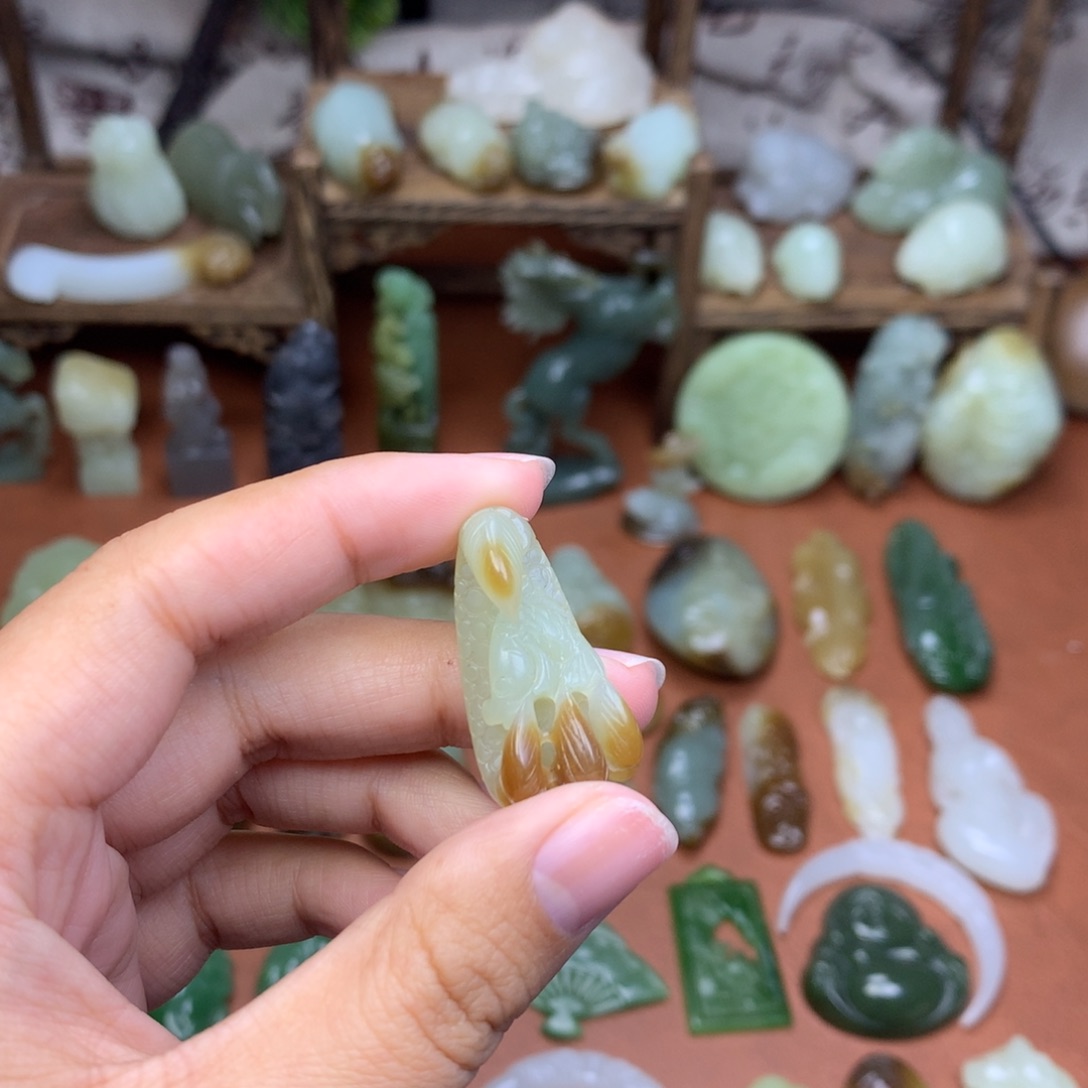 和田玉未镶嵌挂件