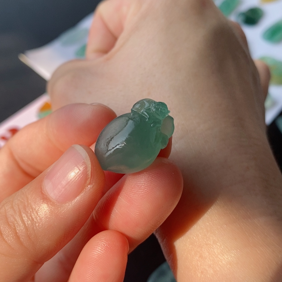 定制翡翠未镶嵌桃子