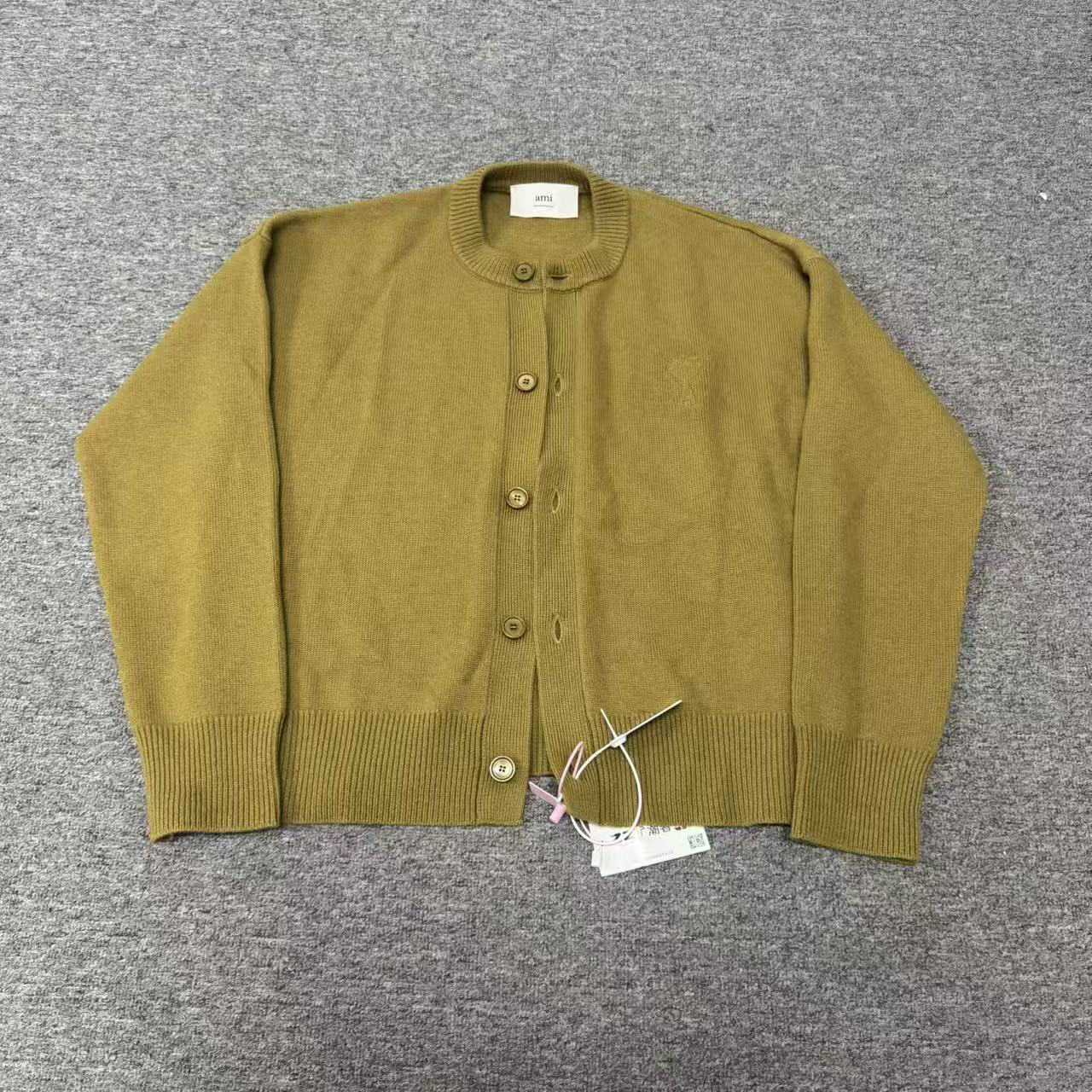 99新 AMIPARIS ami 24款隐藏爱心芥末黄针织毛衣开衫 M码
