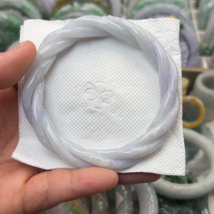 翡翠未镶嵌手镯60圈