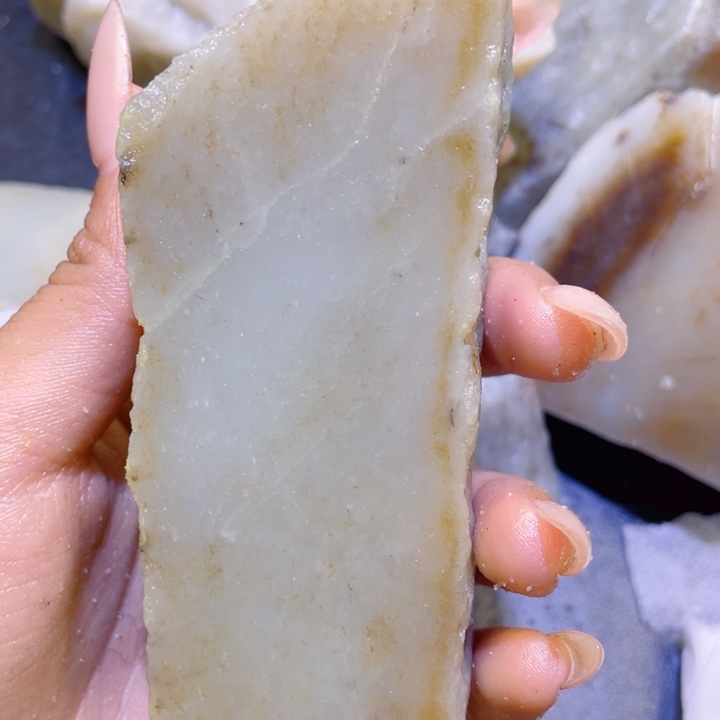 和田玉未镶嵌珠宝半成品