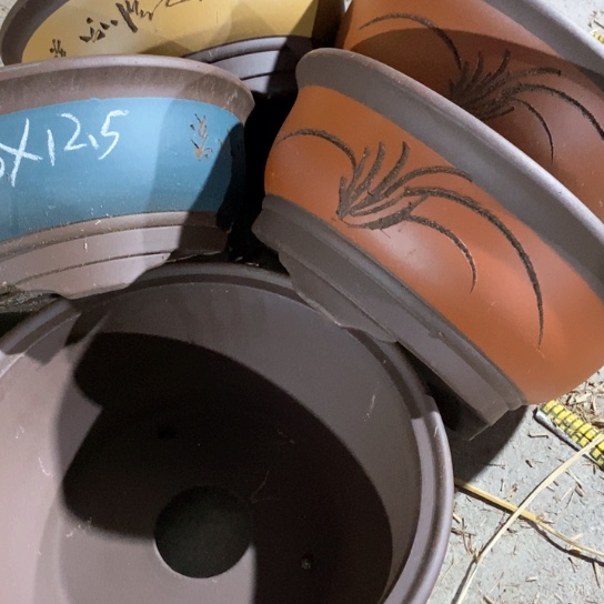 紫砂花盆100-5。        29.5-12.5