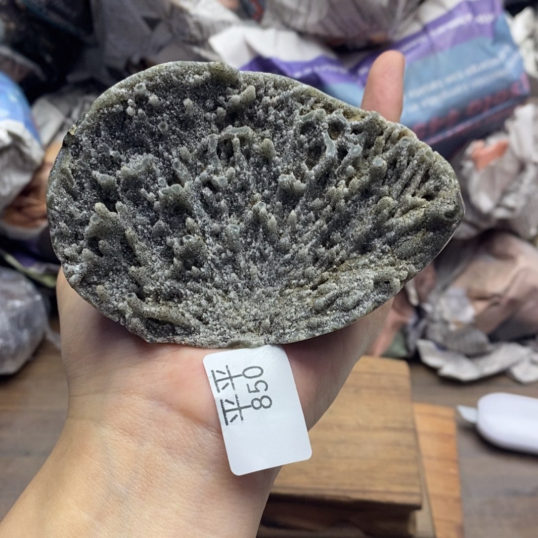 紫晶未镶嵌大型摆件（非配饰）