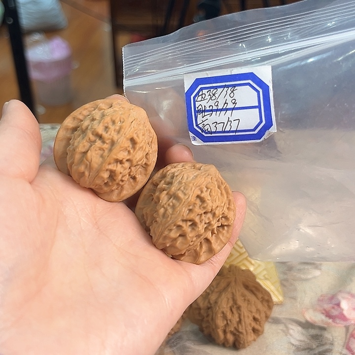 文玩核桃把件罗家沟