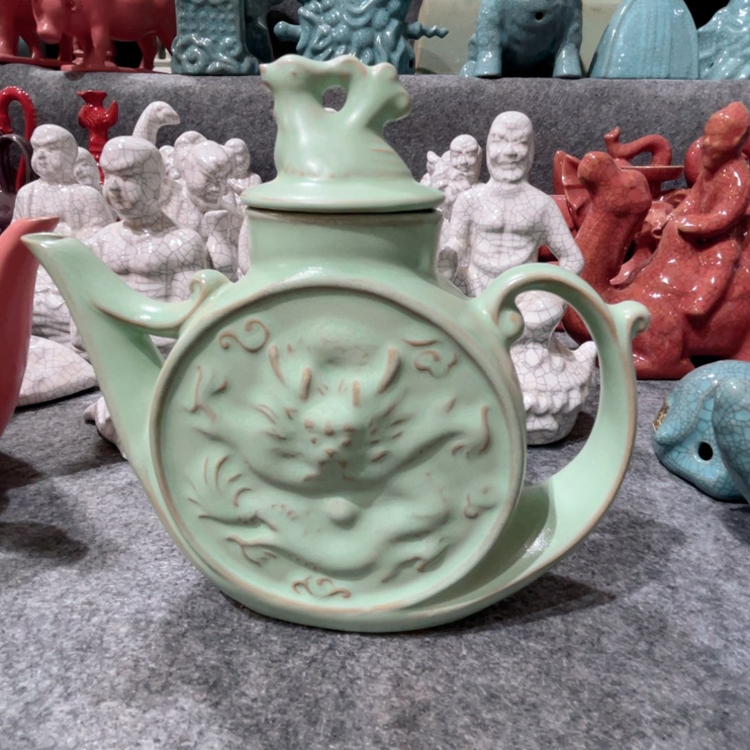 瓷片瓷玉斋藏品鉴赏研究中心011