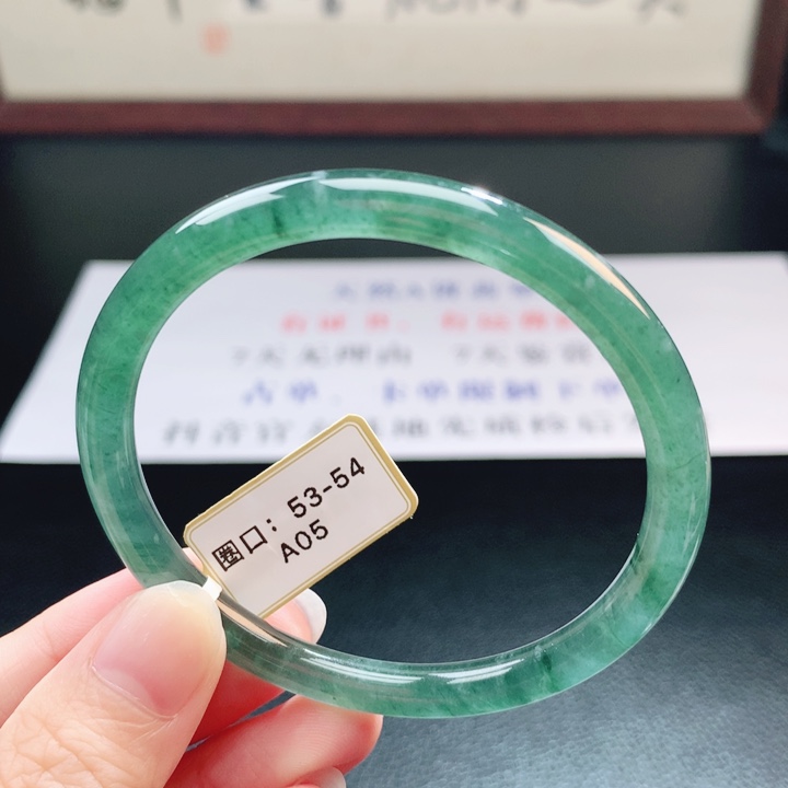 翡翠未镶嵌手镯翡翠手镯181