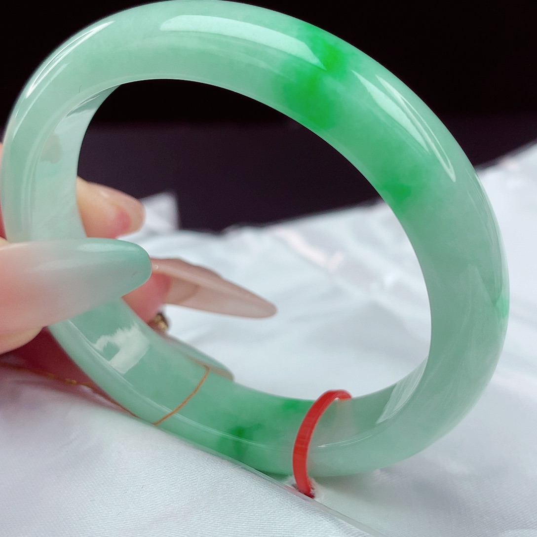 颖***翡翠未镶嵌手镯55贵妃785