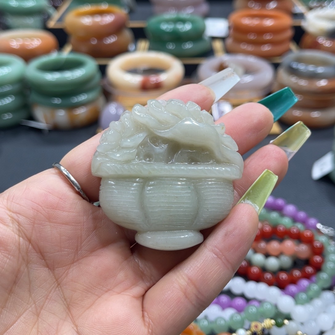 石英质玉未镶嵌手镯