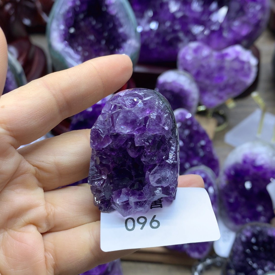 紫晶大型摆件（非配饰）未镶嵌