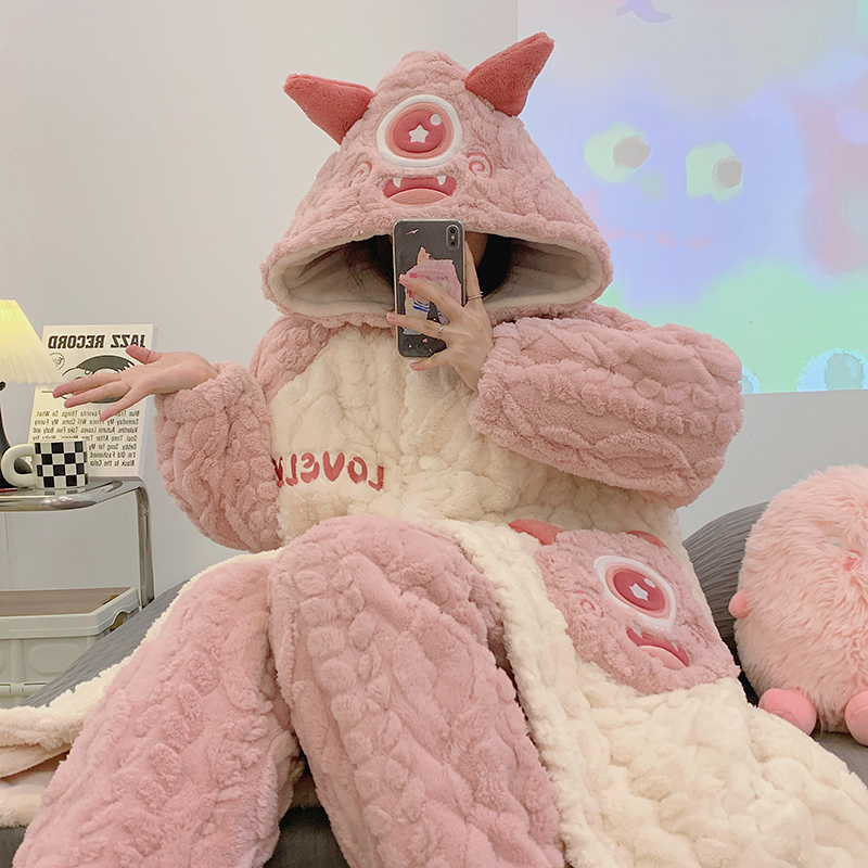 冬季新款粉色大眼怪三层夹棉睡衣女加厚加绒珊瑚绒睡袍家居服外穿
