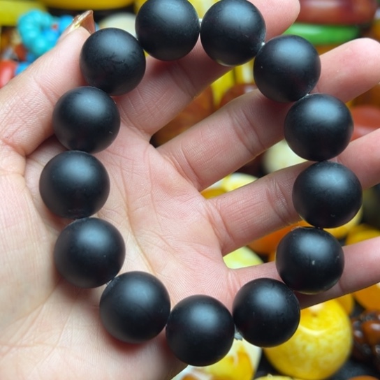 琥珀手串未镶嵌蜜蜡