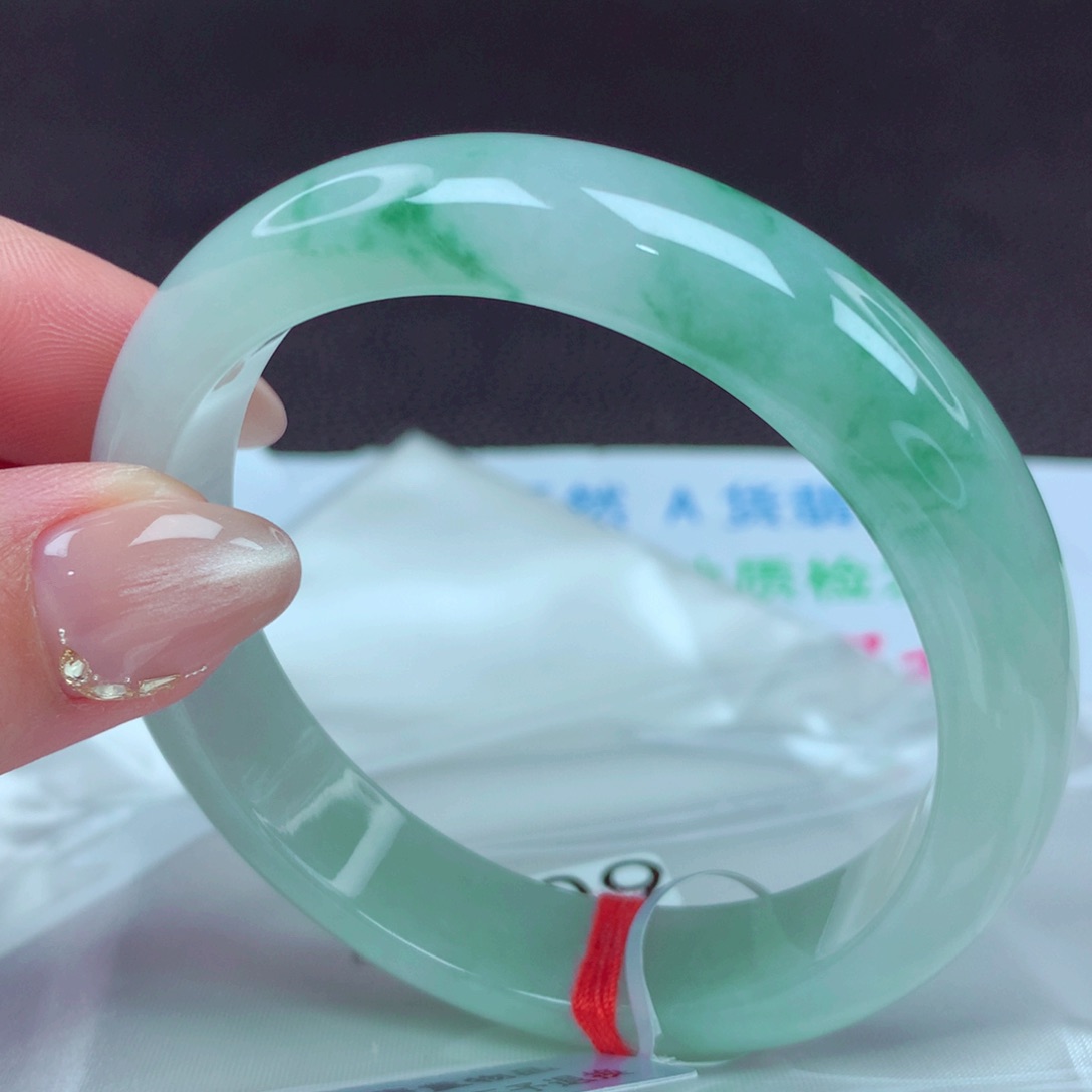 翡翠手镯未镶嵌手镯88