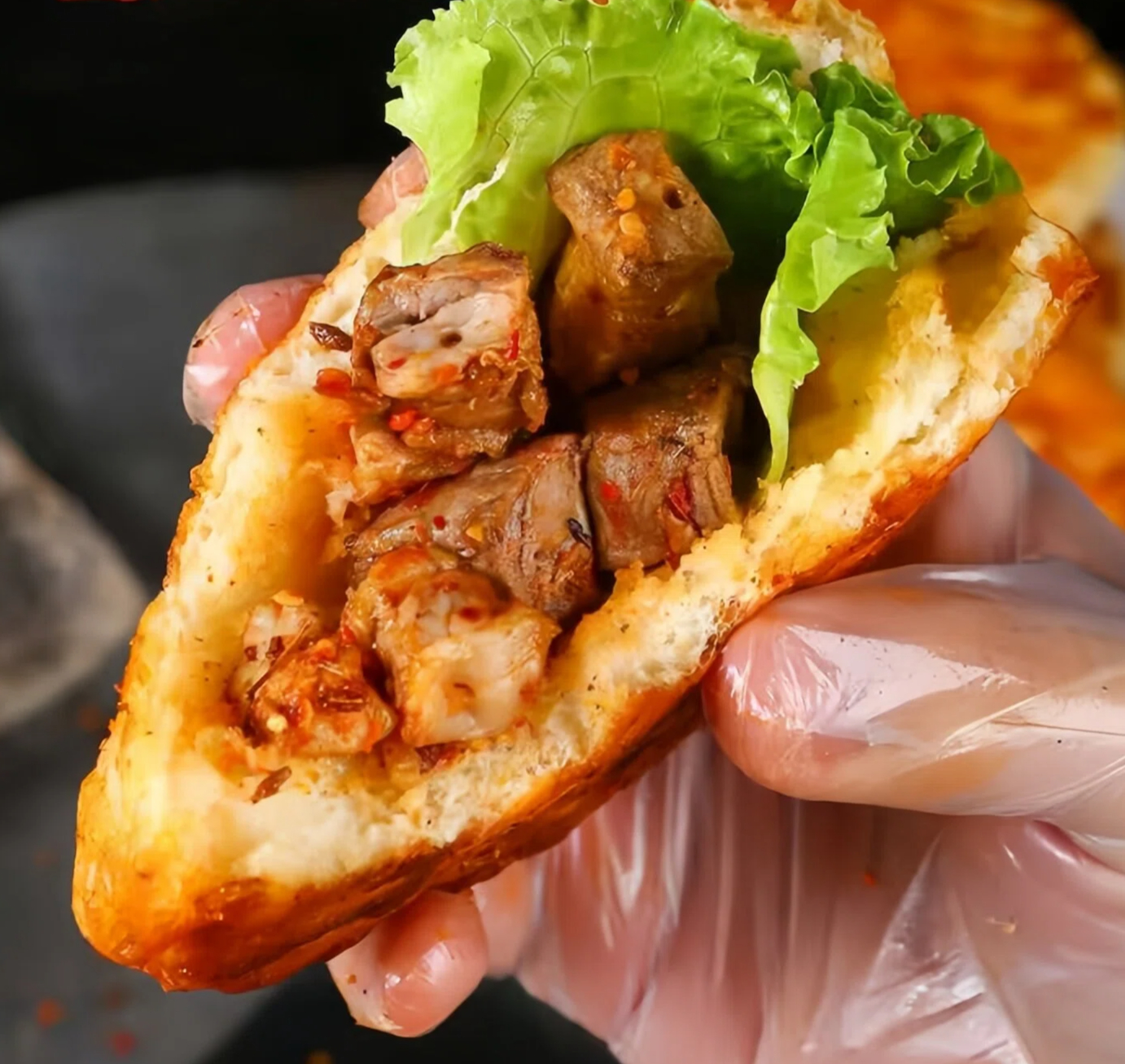 佳城尚品东北烧烤饼夹串大块肉孜然烤饼肉夹馍佳木斯鹤岗风味烧烤