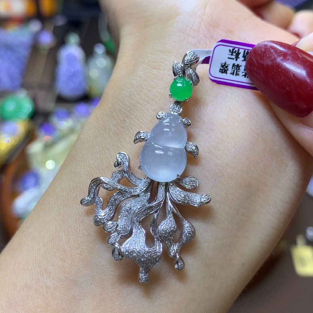 【闪购商品】翡翠颈饰18K金镶嵌翡翠