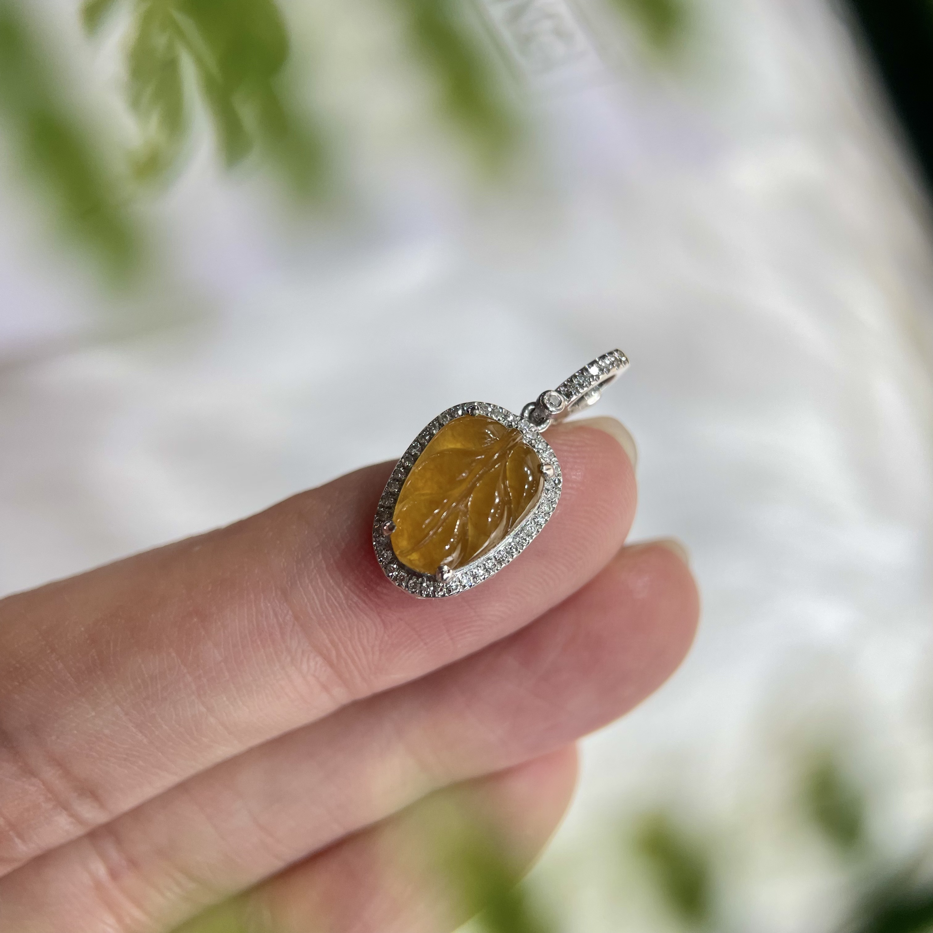 天然a货翡翠18k金镶嵌黄翡叶子