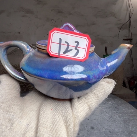 牛家钧窑牛自恒老师钧瓷微瑕壶
