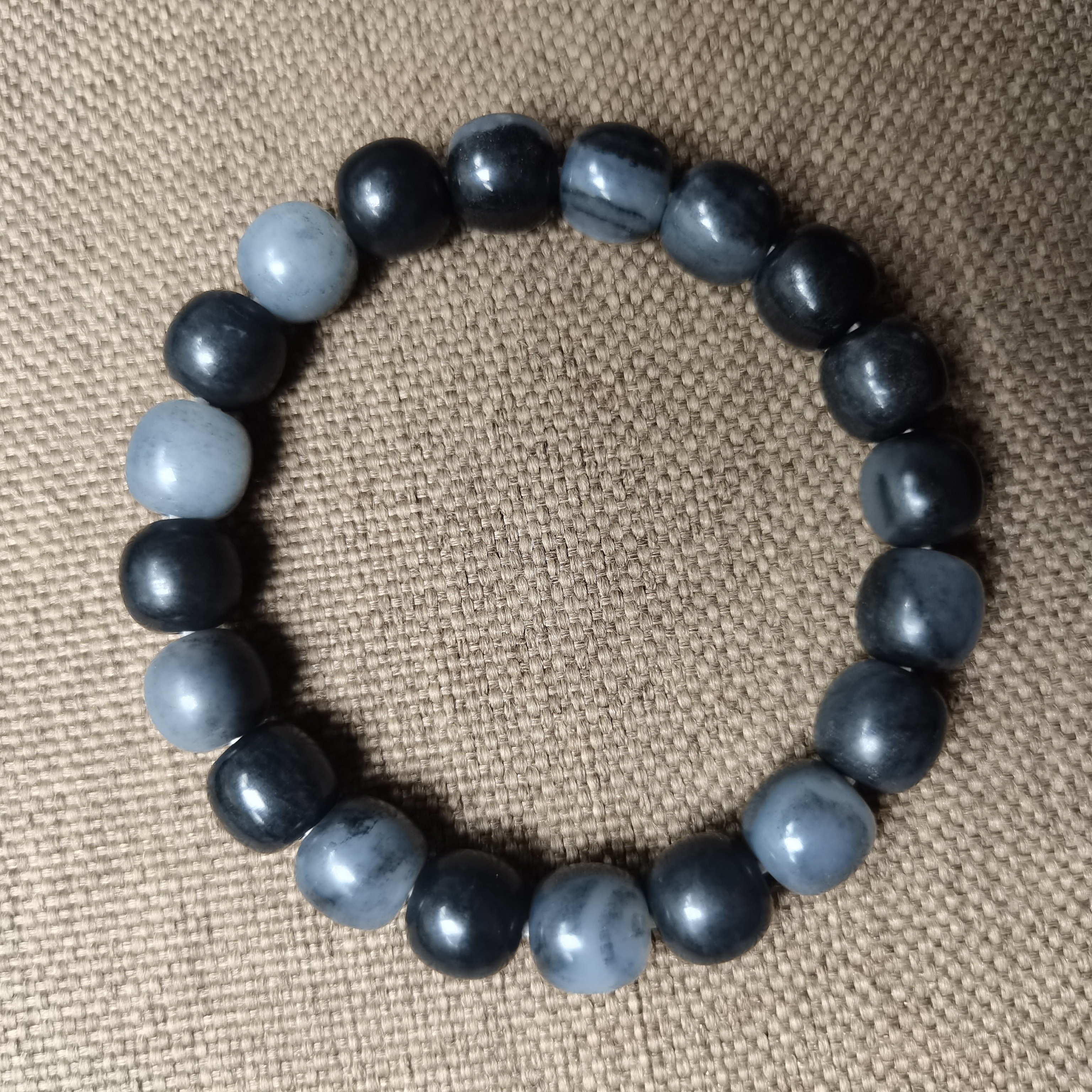 新疆和田玉青花9×10老型手串