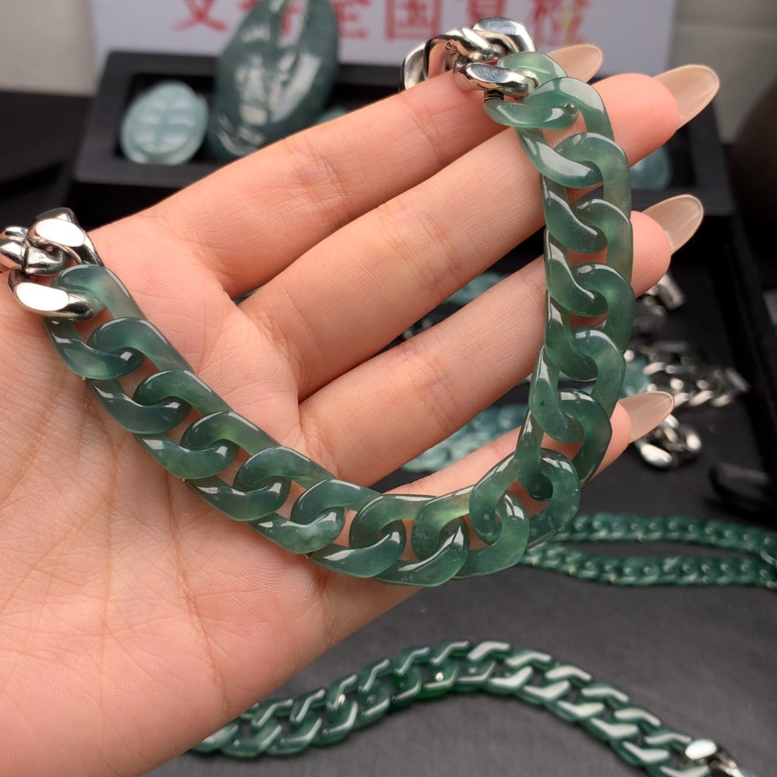 C***r翡翠未镶嵌手链000004
