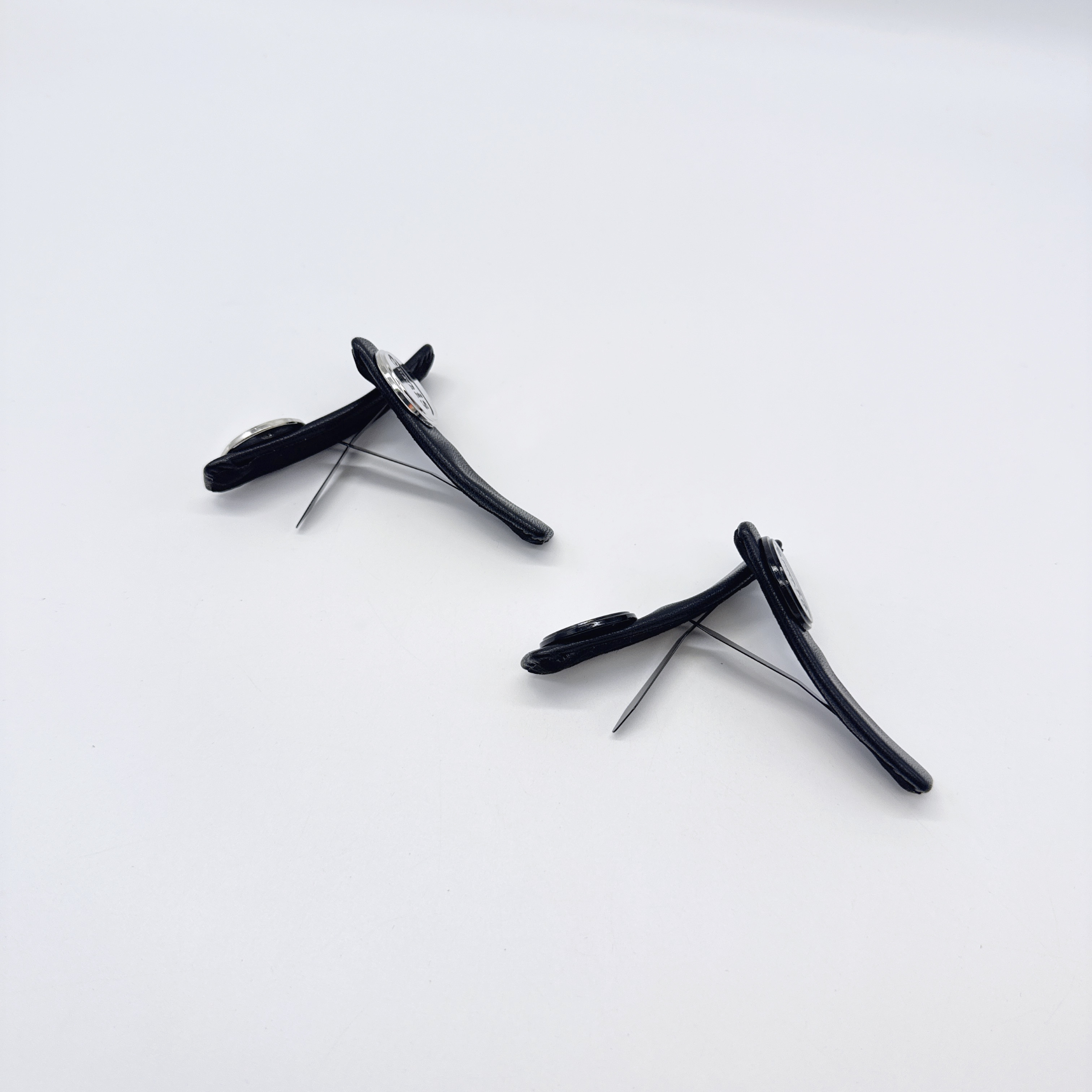 Mi33  简约大气圆牌字母bb夹 Y54062A4-4