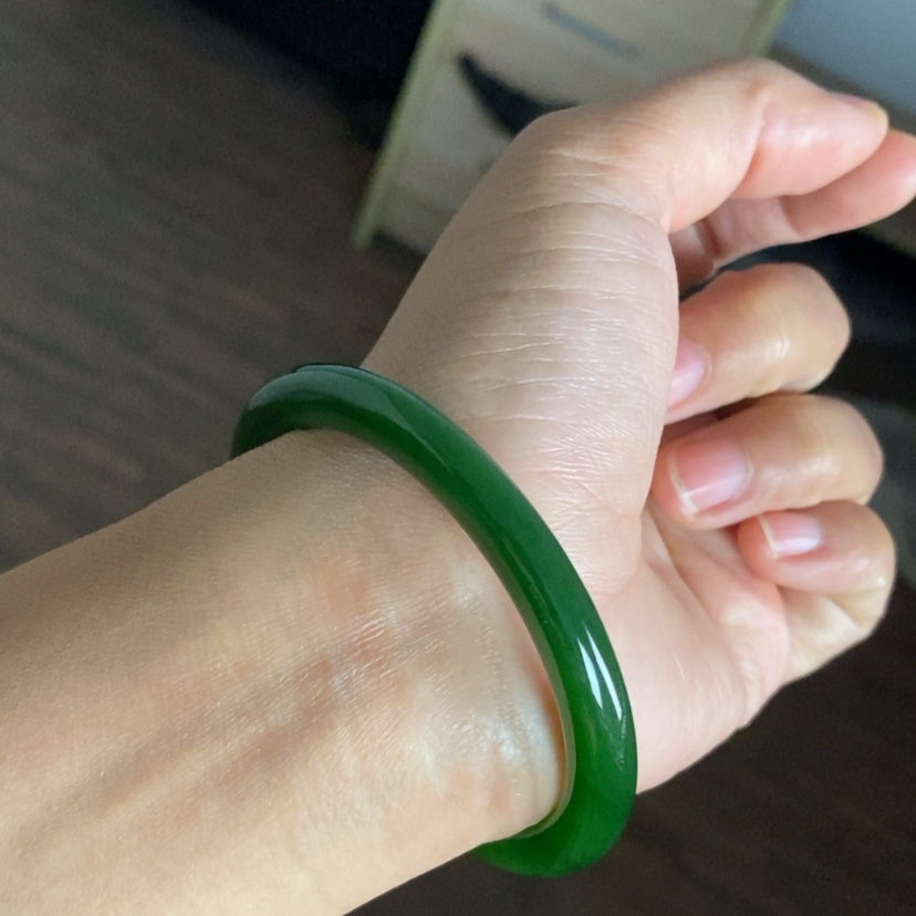 【闪购商品】未镶嵌手镯和田玉（碧玉）