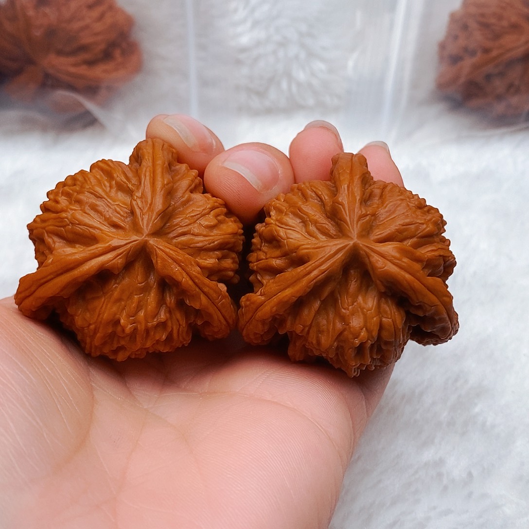 娃***儿吊坠文玩核桃三棱