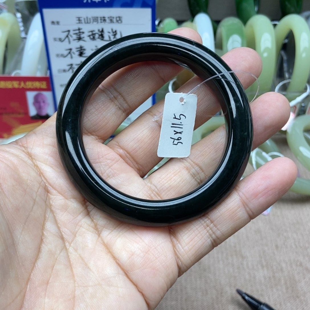 和田玉手镯未镶嵌刘*56