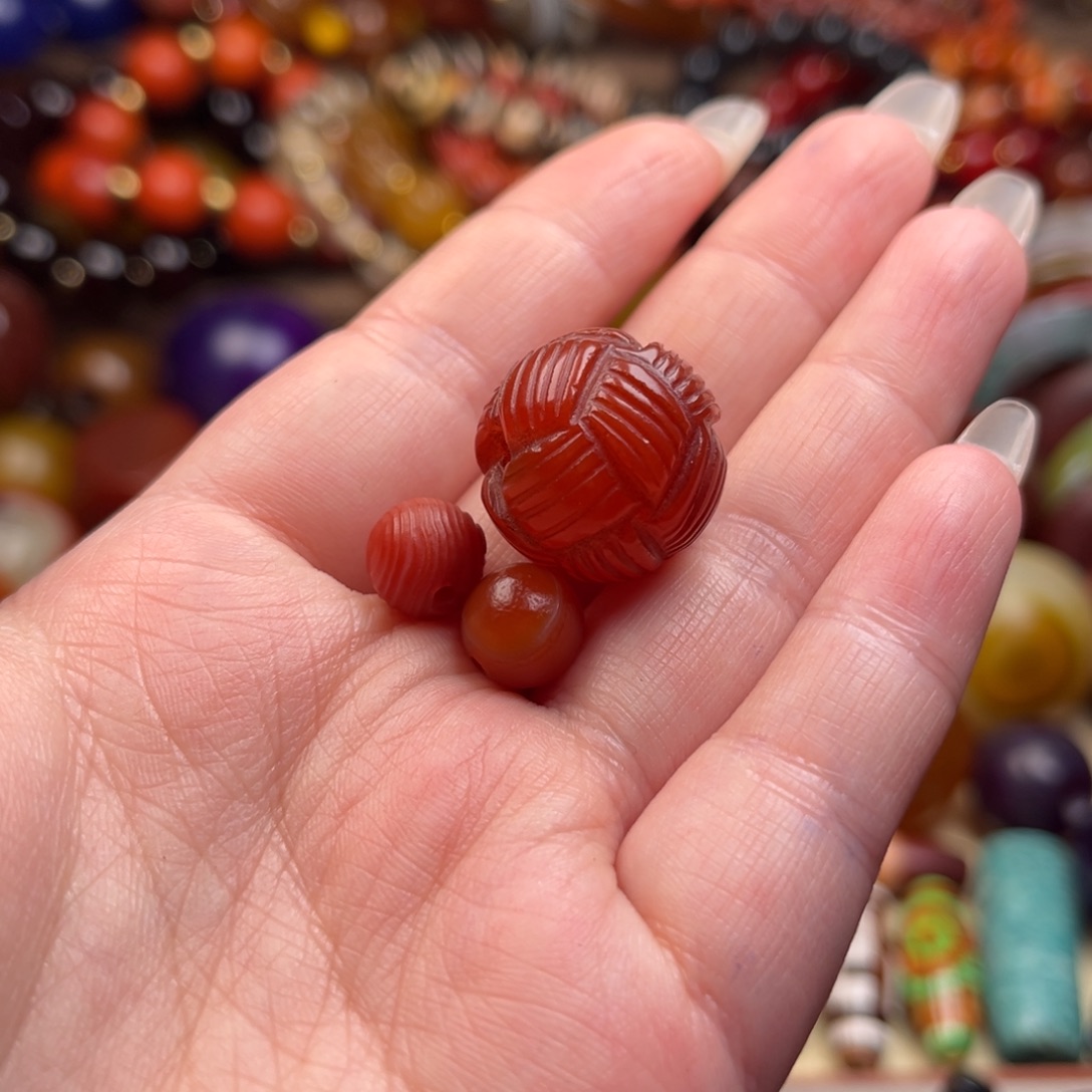 玉***权玛瑙/玉髓未镶嵌颈饰