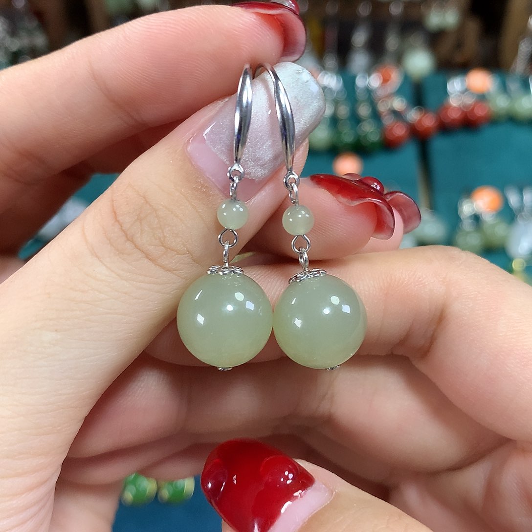 和田玉银S925镶嵌耳饰天然青海料卡12mm左右