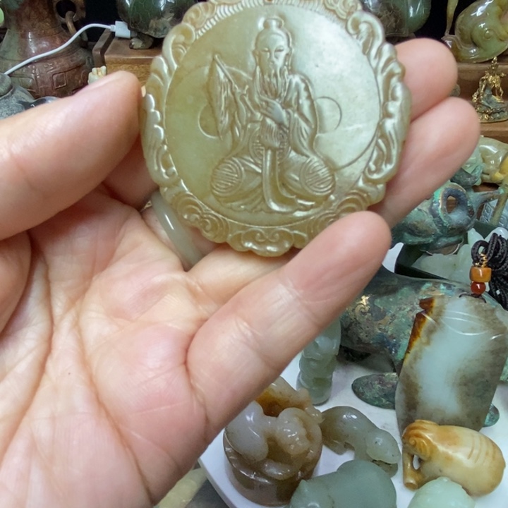 未镶嵌和田玉（糖玉）挂件