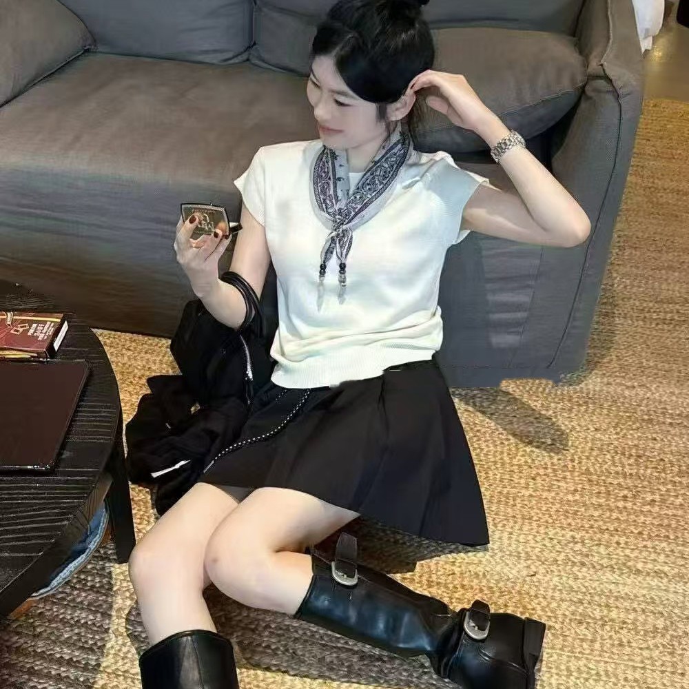 气质秋季百搭毛针织衫上衣潮流短袖圆领少女风针织