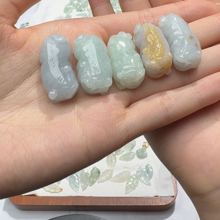 未镶嵌挂件翡翠福利1个，不包邮，拍一单邮费发货