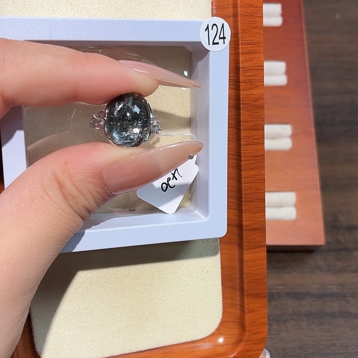 ****o银S925镶嵌戒指水晶