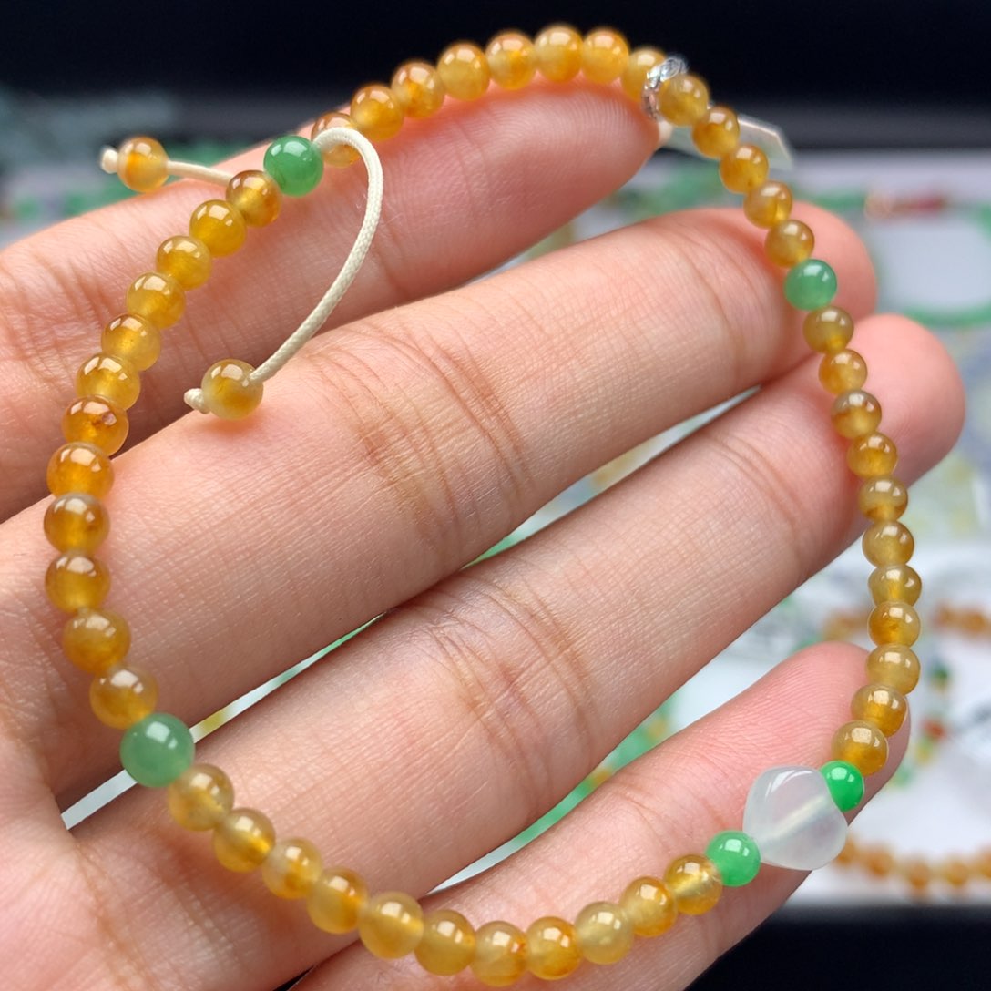 翡翠手链未镶嵌卡