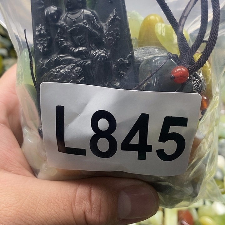 岫玉鱼缸石未镶嵌