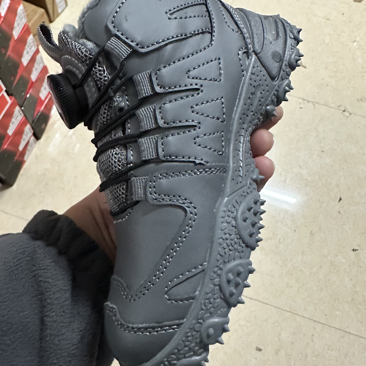 517 儿童运动篮球鞋舒适耐磨保暖